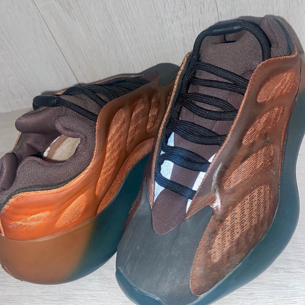 Yezzy - Picture 2 of 2